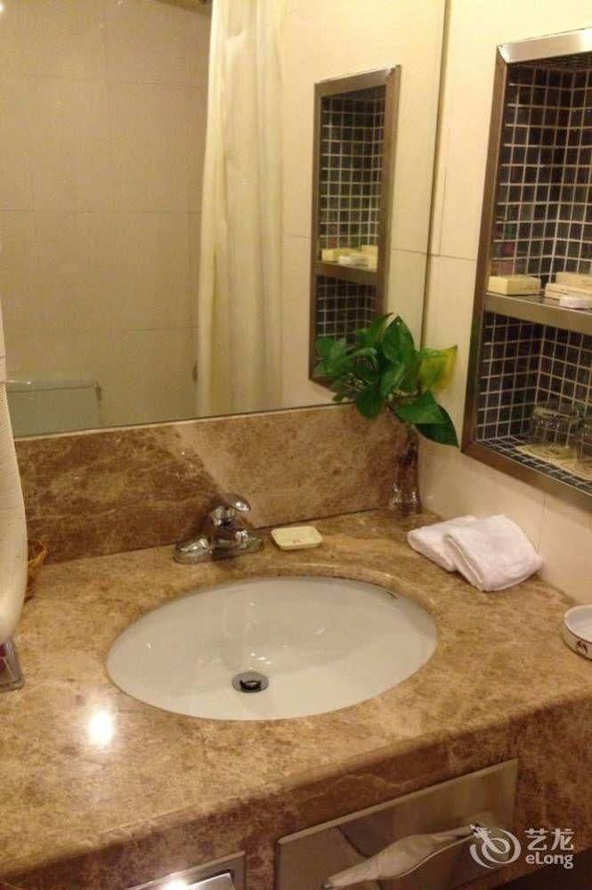Radius International Hotel Swan Shanghai Exteriör bild